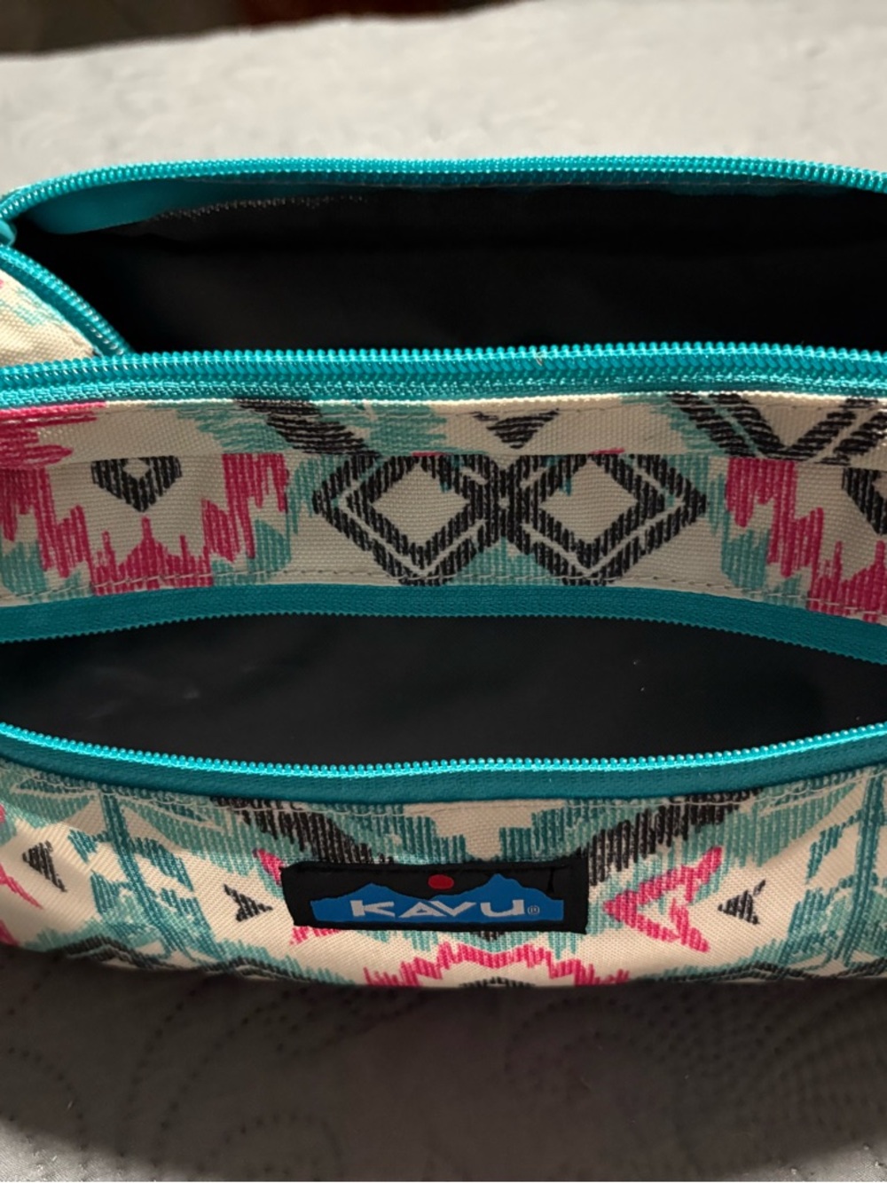 KAVU Grizzly Kit, Padded Accessory Bag Travel Case - Picture 10 of 11